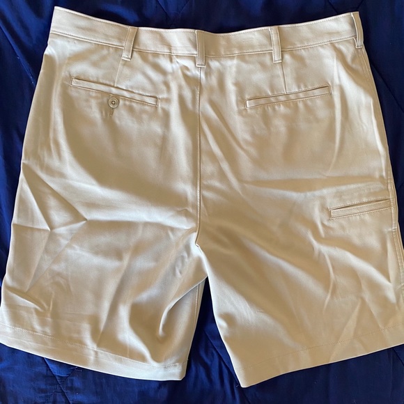 Khaki Golf Shorts - Picture 3 of 6